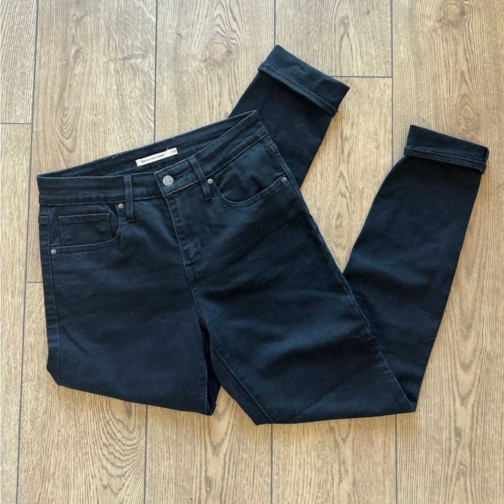Levi’s 721 High Rise Skinny Jean